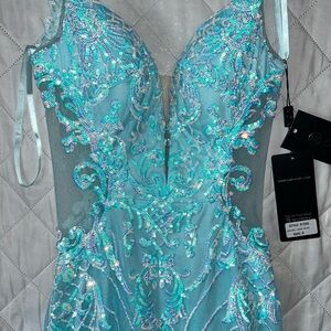 Nox Anabel formal gown, open back, sequin, prom dress light blue, size 0 NWT